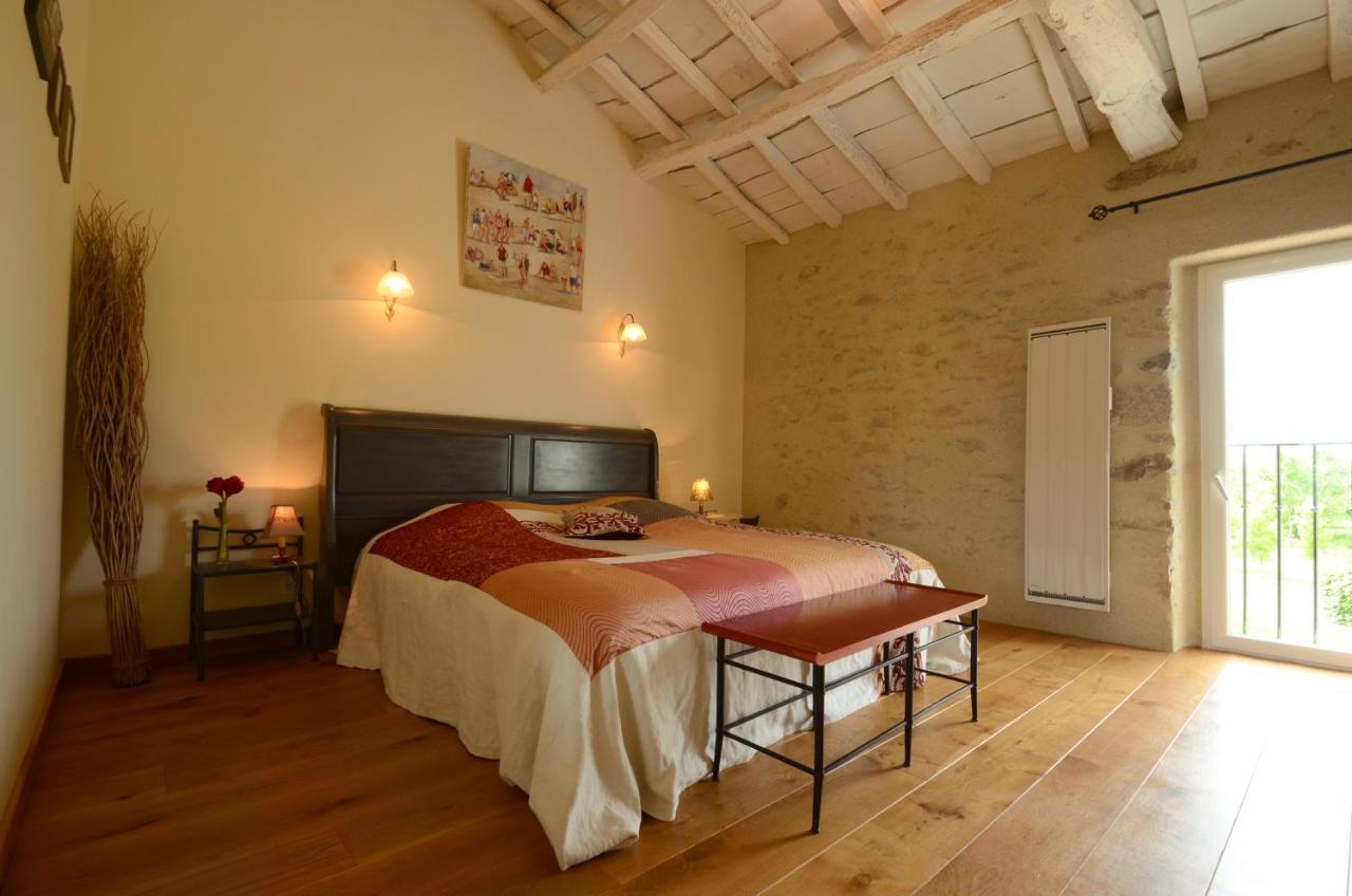 Chambres D'Hotes Au Gite De La Pommeraie Landeronde Exterior photo